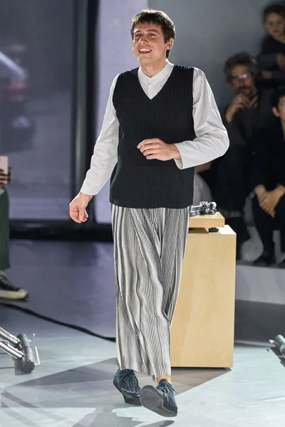 Look 26
